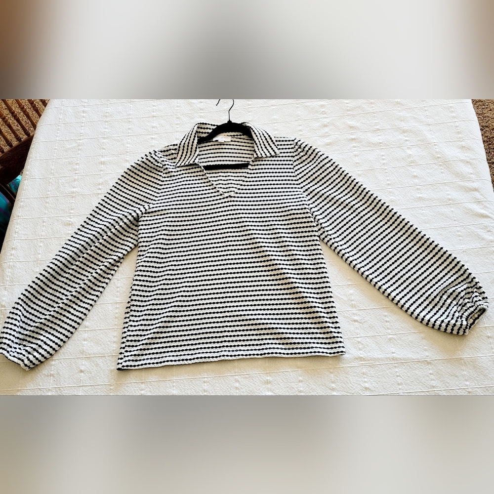 LOFT Black & White Patterned Striped Knit Top